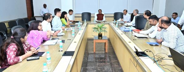 मुख्यमंत्री का सभी जिलों के कलेक्टर्स को सख्त निर्देश&nbsp; अब "पेशी पर पेशी" का दौर खत्म करें&mdash; सभी राजस्व प्रकरणों का निराकरण निर्धारित समय सीमा के भीतर&nbsp; करें