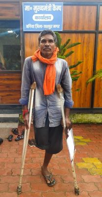 10 साल पुराने जख्म पर मरहम बनेगा कृत्रिम पैर, रायपुर में होगा इलाज : मुख्यमंत्री की संवेदनशील पहल से दुर्योधन राम को मिलेगा नया सहारा