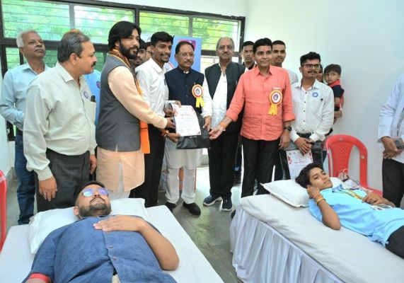 मुख्यमंत्री श्री साय रक्तदान अमृतोत्सव 2.0 कार्यक्रम में हुए शामिल