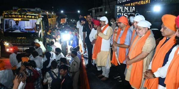 मुख्यमंत्री गुरु श्री तेगबहादुर सिंह जी की 350वीं शहादत शताब्दी पर नगर कीर्तन यात्रा में हुए शामिल