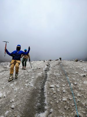 हिमालय की ऊँचाइयों पर ऐतिहासिक सफलता दर्ज कर&nbsp;लौट रही जशपुर की टीम, जगतसुख से की वापसी यात्रा की शुरुआत