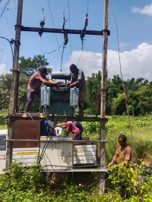 सीएम कैंप कार्यालय की त्वरित पहल से ग्राम शब्दमुंडा में लौटी रोशनी