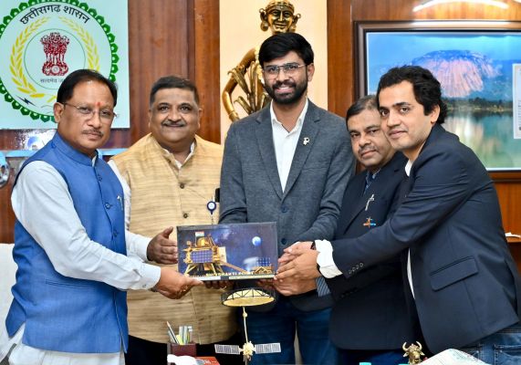 मुख्यमंत्री श्री साय से इसरो के वैज्ञानिकों ने की सौजन्य भेंट...इसरो की उपलब्धियाँ प्रत्येक भारतवासी के लिए गर्व का विषय