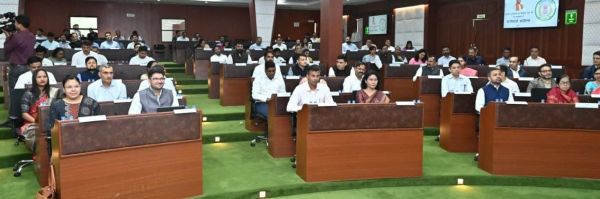 मुख्यमंत्री श्री साय ने कलेक्टर्स कॉन्फ्रेंस में दिखाई सख्ती&nbsp;चली 9 घंटे मैराथन बैठक....सुशासन, पारदर्शिता और जनहित योजनाओं पर मंथन हुआ