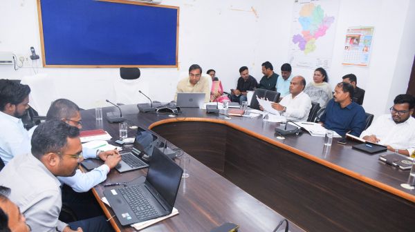 अपर कलेक्टर ने साप्ताहिक समय सीमा की ली बैठक....मुख्यमंत्री जनदर्शन,मुख्यमंत्री की घोषणा और कलेक्टर जनदर्शन के आवेदनों का गंभीरता से निराकरण करने के दिए निर्देश&nbsp;