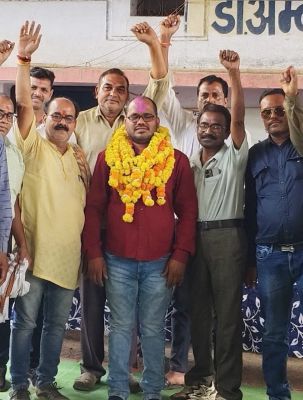 जागरूक शिक्षक संघ की चेतावनी :&nbsp;बस्तर जेडी जल्द नहीं हटाए गए तो जगदलपुर में करेंगे अनिश्चितकालीन चक्काजाम ....