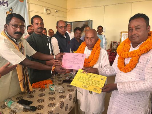 विकासखंड स्तरीय महाकुल समाज सेवा समिति की अहम बैठक संपन्न, अध्यक्ष रतन प्रसाद यादव एवं सचिव पूनम चंद्र यादव निर्विरोध निर्वाचित....