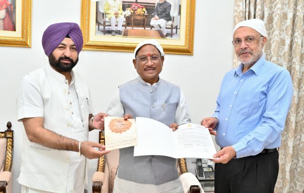 पंजाब सरकार के मंत्रियों ने मुख्यमंत्री श्री साय से&nbsp; सौजन्य मुलाकात कर गुरु तेग बहादुर जी के 350वें शहीदी दिवस कार्यक्रम में मुख्यमंत्री को दिया आमंत्रण