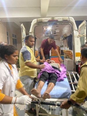 सड़क दुर्घटना में घायलों को मिली एलएस एंबुलेंस की सहायता, मुख्यमंत्री विष्णुदेव साय ने उपलब्ध कराई है यह सुविधा, सड़क दुर्घटना में घायलों का बना जीवन रक्षक......