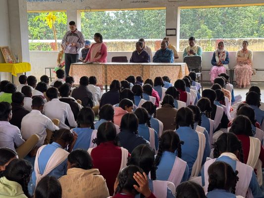 शासकीय उच्चतर माध्यमिक विद्यालय खरसोता में द्वितीय पालक-शिक्षक बैठक सम्पन्न