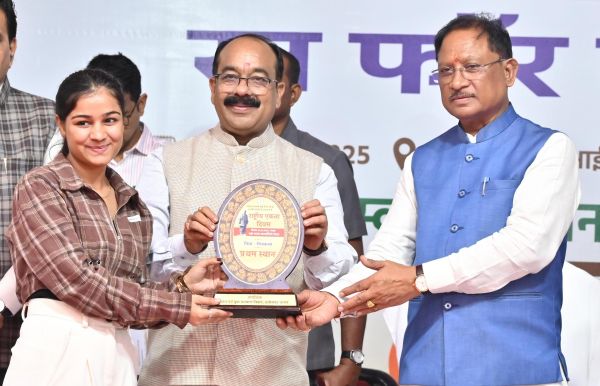 राष्ट्रीय एकता दिवस कार्यक्रम में शामिल हुए मुख्यमंत्री: स्वतंत्रता सेनानियों के परिजनों का किया सम्मान,सभी संभागीय मुख्यालयों में स्थापित होगी सरदार पटेल की प्रतिमा