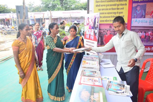 छत्तीसगढ़ राज्य स्थापना दिवस के रजत महोत्सव पर जशपुर में जनसंपर्क विभाग की प्रदर्शनी आकर्षण का केंद्र