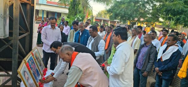 भाजपा मंडल दोकड़ा के कार्यकर्ताओं की हुई अहम बैठक संपन्न,वंदे मातरम राष्ट्रगीत के 150 वर्ष पूर्ण होने पर उल्लासपूर्वक किया गया गायन......