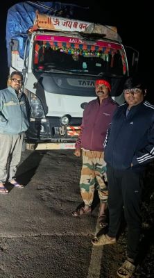 कलेक्टर श्री व्यास के निर्देश पर अवैध धान पर कार्रवाई जारी,राजस्व और खाद्य विभाग की संयुक्त कार्रवाई में सिमडेगा से आ रही &nbsp;300 बोरी &nbsp;अवैध धान जप्त