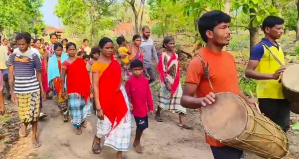 दशकों की प्रतीक्षा समाप्त: कोंडापल्ली में पहली बार मोबाइल नेटवर्क, गांव में उत्सव का माहौल