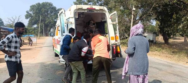 तेज रफ्तार स्विफ्ट डिजायर ने बाइक सवार को मारी टक्कर,गंभीर रूप से घायल युवक अस्पताल में भर्ती,पुलिस सीसीटीवी फुटेज के आधार पर फरार वाहन की तलाश में जुटी