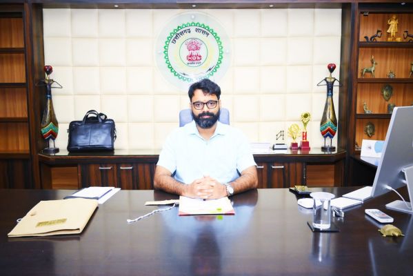 शांति, समृद्धि और सफलता की कामना के साथ कलेक्टर ने दी नववर्ष की बधाई