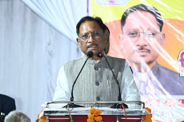 मुख्यमंत्री विष्णुदेव साय ने भारत की प्रथम महिला शिक्षिका सावित्रीबाई फुले की जयंती पर किया नमन