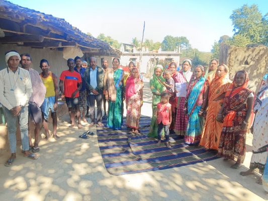 मुख्यमंत्री विष्णुदेव साय की बड़ी सौगात, फरसाबहार के बेलडीपा&ndash;रेगरमुंडा मार्ग के डामरीकरण को ₹2.56 करोड़ की मंजूरी, दशकों पुरानी मांग हुई पूरी, गांव में खुशी का माहौल...