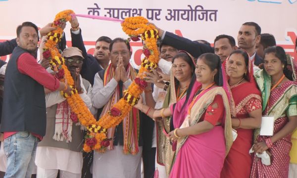 जनजातीय क्षेत्रों के समग्र विकास के लक्ष्य के साथ आगे बढ़ रही है सरकार : मुख्यमंत्री विष्णुदेव साय,गौरा पूजा एवं बैगा पुजेरी सम्मेलन में मुख्यमंत्री की सहभागिता