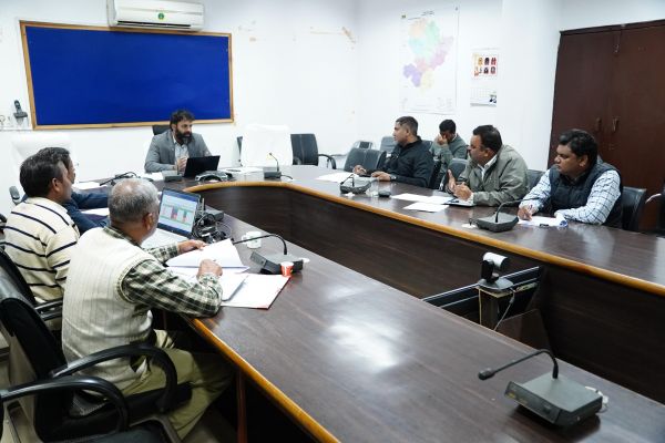 बकाया जलकर जमा नहीं करने पर काटे जाएंगे नल कनेक्शन, अवैध नल कनेक्शन वैध नहीं कराया तो होगी कार्रवाईः कलेक्टर श्री रोहित व्यास