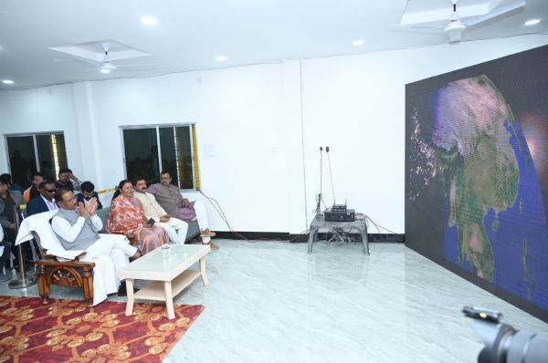 मुख्यमंत्री श्री विष्णु देव साय ने कांसाबेल में जनप्रतिनिधियों संग सुनी &lsquo;मन की बात&rsquo; की 130वीं कड़ी,मन की बात देश की सामूहिक चेतना, नागरिक कर्तव्य और जनभागीदारी का उत्सव