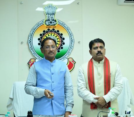 प्रदेश में शांति एवं सुरक्षा बनाए रखने में पुलिस के अदम्य साहस, शौर्य और बलिदान की अमिट पहचान बनेगा रजत जयंती पदक : मुख्यमंत्री श्री साय-मुख्यमंत्री ने छत्तीसगढ़ पुलिस के रजत जयंती पदक का किया अनावरण