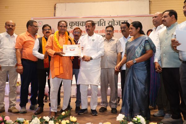 कृषक उन्नति योजना के तहत होली से पहले किसानों के खाते में हुई धन वर्षा, जिले के 72,693 किसानों के खातों में अंतरित की 349.59 करोड़ रुपये,किसानों ने कहा अब होली की खुशी होगी दुगुनी, जताया आभार