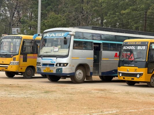 स्कूली बच्चों की सुरक्षा पर सख्ती : रणजीता स्टेडियम में यातायात पुलिस व आरटीओ का संयुक्त अभियान, 17 स्कूल बसों की जांच