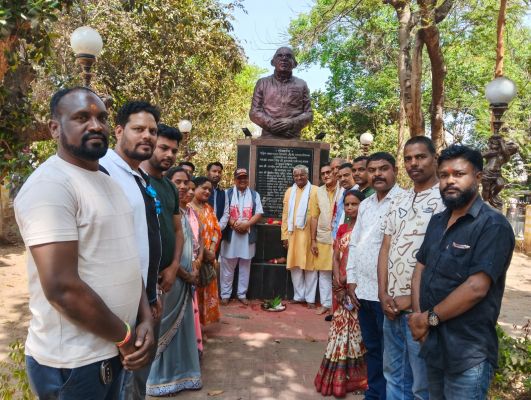 जशपुर शहर के दो प्रमुख चौकों का बदलेगा स्वरूप: बालासाहेब देशपांडे स्टेचू गार्डन और अंबेडकर चौक के सौंदर्यीकरण के लिए लाखों की राशि स्वीकृत, भूमिपूजन संपन्न