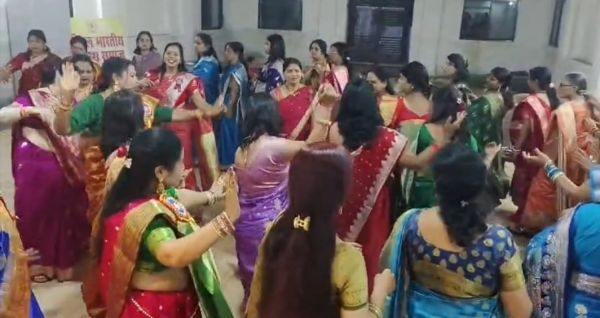 चित्रगुप्त मंदिर प्रांगण में कायस्थ महिला समाज का भव्य महिला दिवस समारोह&nbsp; नृत्य, कविता, खेल और गरबा की रंगारंग प्रस्तुतियों से गूंजा आयोजन, बुजुर्ग महिलाओं का किया गया सम्मान