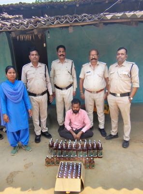 झारखंड से लाई जा रही अवैध देशी शराब पर आबकारी विभाग का बड़ा एक्शन &mdash; 30.800 लीटर मदिरा के साथ आरोपी धराया, जशपुर में सख्ती से चल रहा अभियान