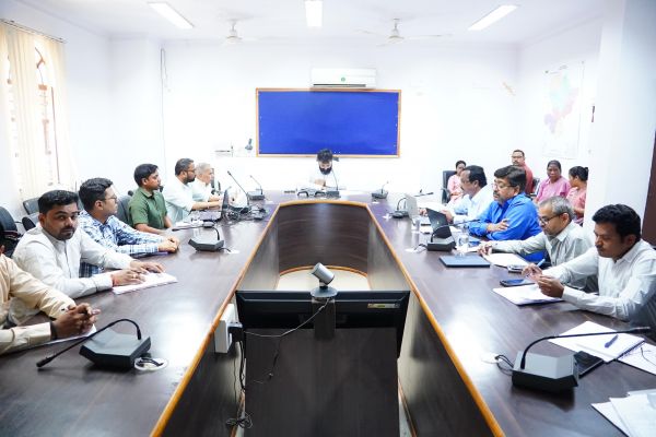 &ldquo;सोनोग्राफी के नाम पर लिंग जांच करने वालों की अब खैर नहीं &mdash; कलेक्टर का अल्टीमेटम, शिकायत मिलते ही अस्पताल सील, संचालकों पर कानूनी शिकंजा और लाइसेंस रद्द होने की चेतावनी