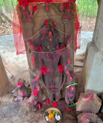 आस्था पर सीधा हमला या सुनियोजित साजिश? मंदिर में तोड़फोड़ से सुलगा जशपुर, हिंदू संगठनों का अल्टीमेटम&mdash;अब नहीं हुई कार्रवाई तो होगा उग्र आंदोलन