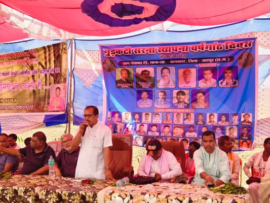 मुड़कटी सरना स्थापना दिवस पर भव्य आयोजन&mdash;रेडे में उमड़ी आस्था की भीड़, पारंपरिक संस्कृति की झलक के बीच 14 लोगों की घर वापसी, जिला पंचायत अध्यक्ष सालिक साय हुए शामिल....
