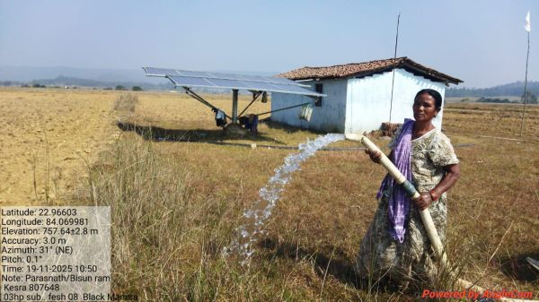 सौर क्रांति से बदली जशपुर की तस्वीर: क्रेडा योजनाओं ने दो साल में बदली आमजन की जिंदगी, हर घर तक पहुंची रोशनी और पानी