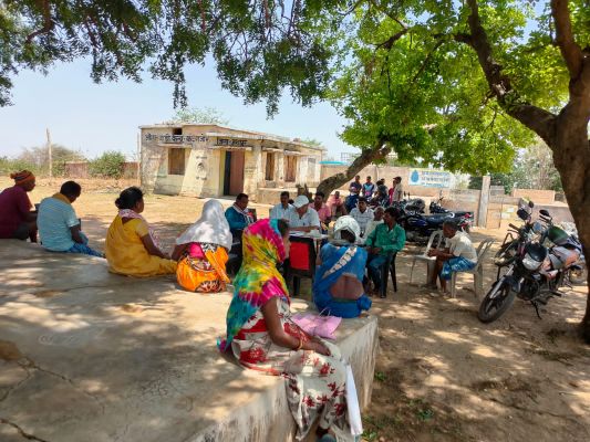 राजस्व पखवाड़ा : पत्थलगांव तहसील में 354 में से 184 आवेदनों का त्वरित निराकरण, जाति-निवास-आय प्रमाण पत्र से लेकर नामांतरण और सीमांकन तक मिली राहत&mdash;शिविरों के जरिए गांव-गांव पहुंची व्यवस्था