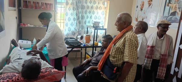 सियान गुड़ी बना जशपुर का संवेदनशील सामाजिक नवाचार: एक ही छत के नीचे वरिष्ठ नागरिकों को मिल रहा सम्मान, स्वास्थ्य, मनोरंजन और आत्मिक शांति का अनूठा संगम