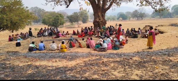 &ldquo;फायर सीजन में अलर्ट मोड पर वन विभाग&mdash;जंगलों को बचाने गांव-गांव पहुंचा रही जागरूकता की लहर&rdquo;