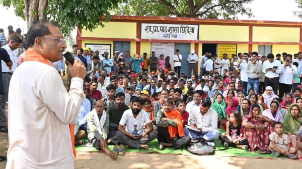 &lsquo;बगिया के विष्णु&rsquo; का विकास विज़न: सुशासन की नई परिभाषा गढ़ती साय सरकार, डबल इंजन की रफ्तार से किसान, आदिवासी, महिला और युवाओं तक पहुंच रही योजनाओं की बौछार