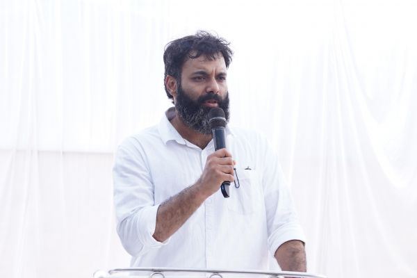 सुशासन की स्थापना ही सरकार का उद्देश्य - कलेक्टर श्री व्यास ,सिमड़ा के जनसमस्या निवारण शिविर में शामिल हुए कलेक्टर