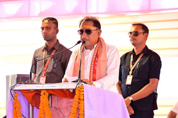 कलिबेश्वर महादेव मंदिर प्राण प्रतिष्ठा में उमड़ा आस्था का जनसैलाब, मुख्यमंत्री विष्णुदेव साय बोले &mdash; मंदिर समाज को जोड़ने और सनातन संस्कृति को जीवंत रखने का सबसे बड़ा माध्यम