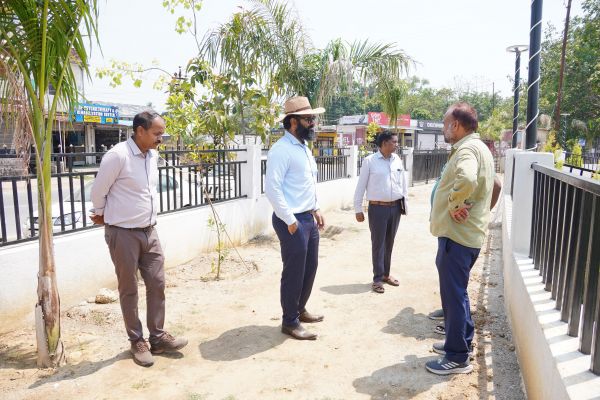 शिक्षा, पर्यटन और यातायात को नई रफ्तार देने वाली परियोजनाओं की समीक्षा : कलेक्टर श्री व्यास ने कुनकुरी में विकास कार्यों का किया विस्तृत निरीक्षण, गुणवत्ता और समयसीमा पर दिए सख्त निर्देश