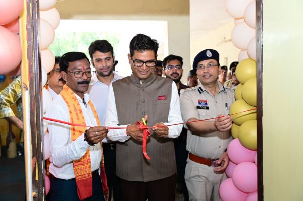 वित्त मंत्री श्री ओपी चौधरी ने पुलिस लाइन उर्दना में अत्याधुनिक पुलिस जिम का किया लोकार्पण ,पुलिसकर्मियों, उनके परिवारों और स्थानीय युवाओं को मिलेगा आधुनिक जिम सुविधा का लाभ