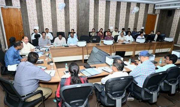 पीडब्ल्यूडी में अब हाईटेक निगरानी और तेज़ रफ्तार निर्माण पर फोकस, सचिव मुकेश बंसल ने अधिकारियों को दी सख्त हिदायत &mdash; गुणवत्ता से समझौता नहीं, हर काम तय समय सीमा में पूरा करें