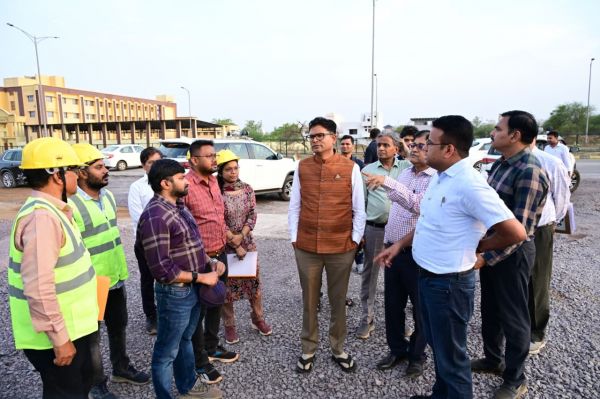 नवा रायपुर को विश्वस्तरीय राजधानी शहर बनाने की दिशा में बड़ा कदम, वित्त मंत्री ओपी चौधरी ने करोड़ों की विकास परियोजनाओं का किया मैराथन निरीक्षण