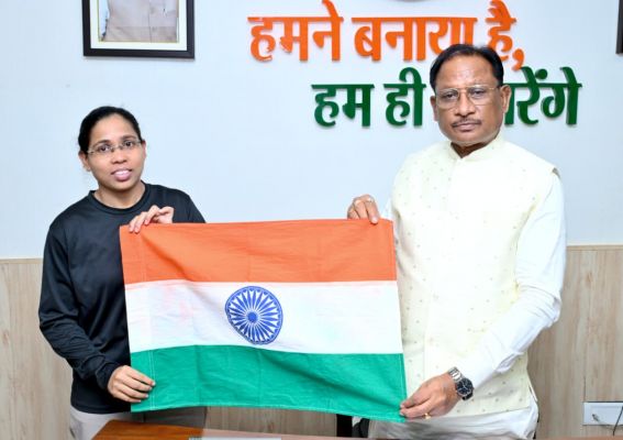 एवरेस्ट फतह कर लौटी छत्तीसगढ़ की बेटी अमिता श्रीवास की बिगड़ी तबीयत, मुख्यमंत्री विष्णुदेव साय ने तुरंत दिए हरसंभव मदद के निर्देश