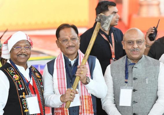 ऐतिहासिक लाल किले से गूंजा जनजातीय स्वाभिमान का महासंकल्प : मुख्यमंत्री विष्णुदेव साय बोले&mdash; प्रकृति के साथ जीने की कला और संतुलित विकास का सबसे बड़ा संदेश देता है जनजातीय समाज