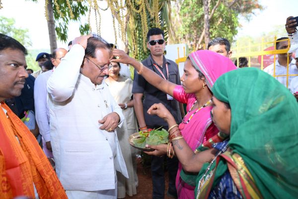 वर्षों की उपेक्षा के बाद अबूझमाड़ में विकास की नई सुबह, गारपा को मिली स्वास्थ्य, सड़क, शिक्षा और सुरक्षा की बड़ी सौगात,मुख्यमंत्री श्री विष्णु देव साय ने कहा&mdash;अब विकास रुकेगा नहीं, हर गांव तक पहुंचेगी सुविधा