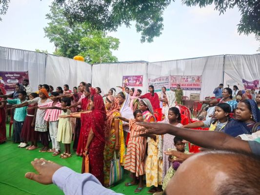 अंतरराष्ट्रीय धूम्रपान निषेध दिवस पर गांव में गूंजे जागरूकता के स्वर, शपथ लेकर युवाओं और महिलाओं ने लिया नशामुक्त समाज बनाने का संकल्प